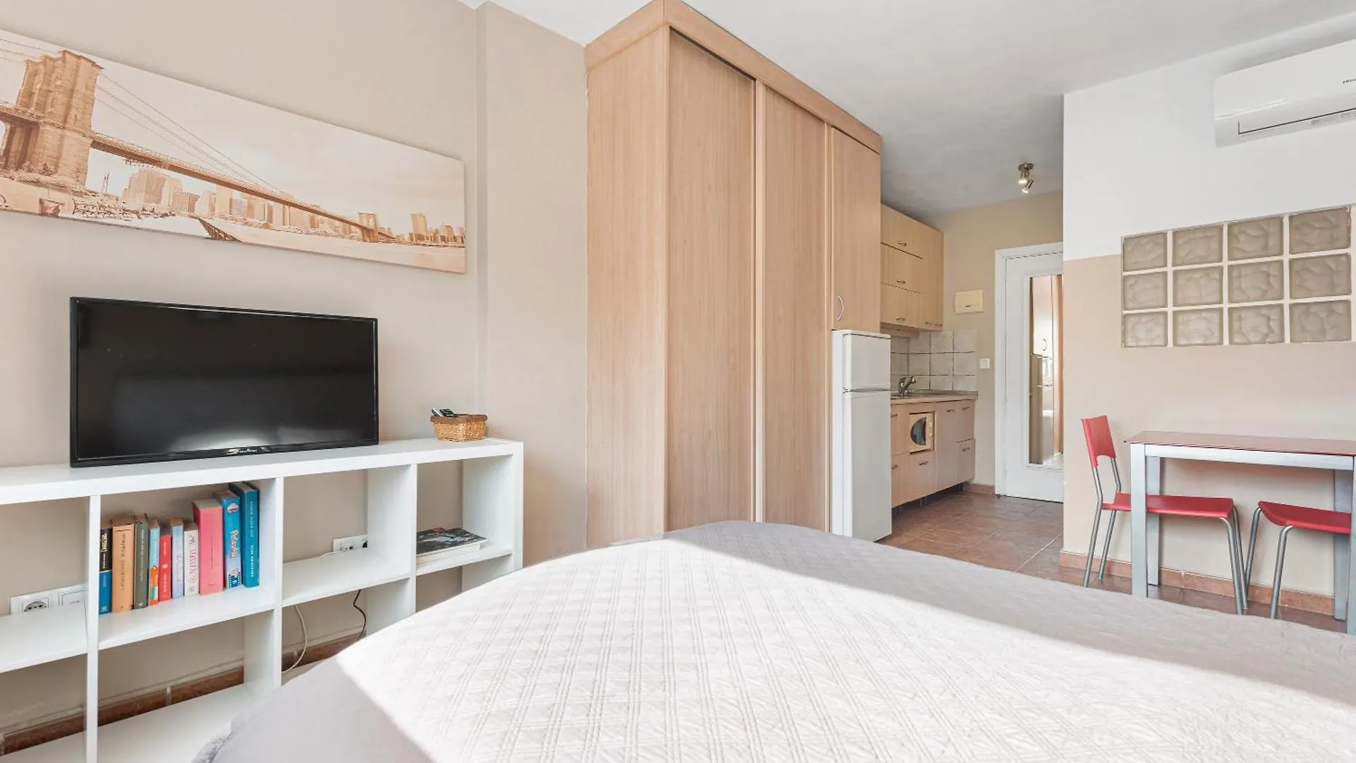 Acogedor Estudio En Pedregalejo Junto Al Mar Malaga