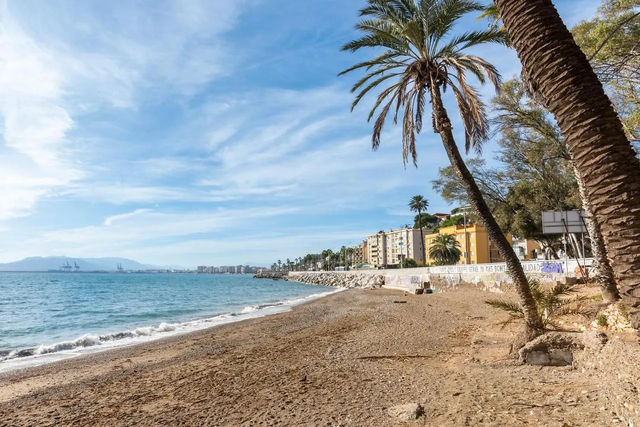 Acogedor Estudio En Pedregalejo Junto Al Mar Malaga